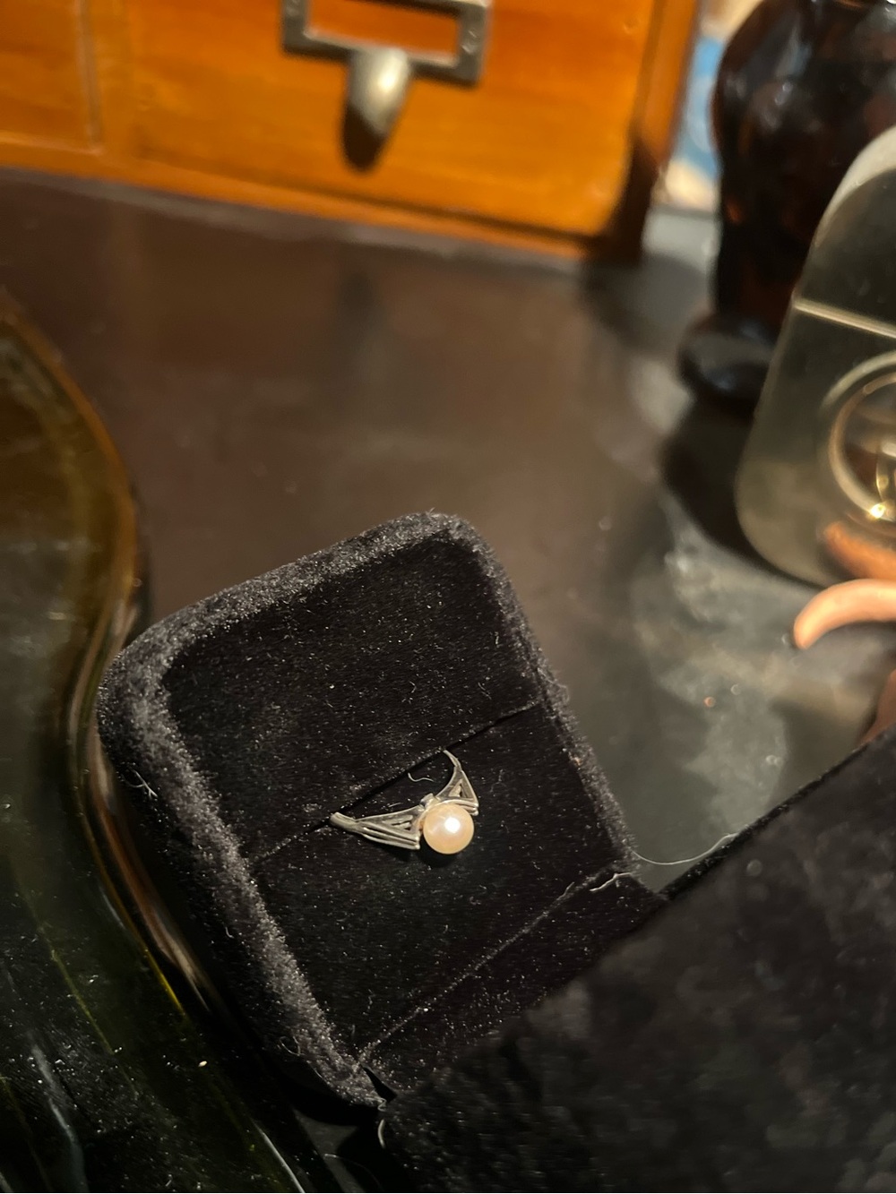 Vintage Pearl Accent Silver stamped Ring - Classic White Pearl